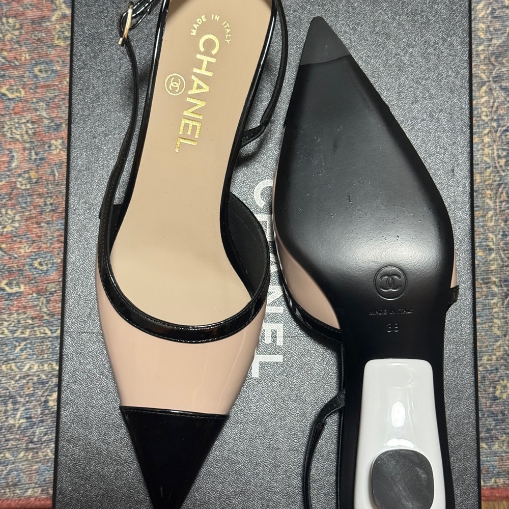 Chanel patent sling back two tone heels - Picture 2 of 7